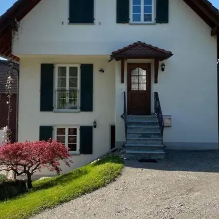 アパート Ferienwohnung Kratzerach Mit Hopfengartenblick メッケンベウーレン